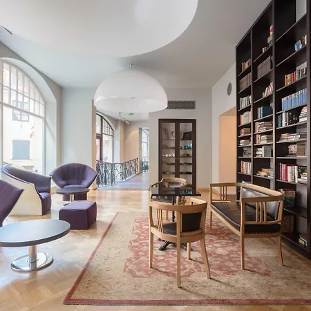 Hotel Neiburgs 4*