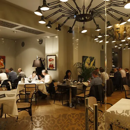 Hotel Neiburgs 4*
