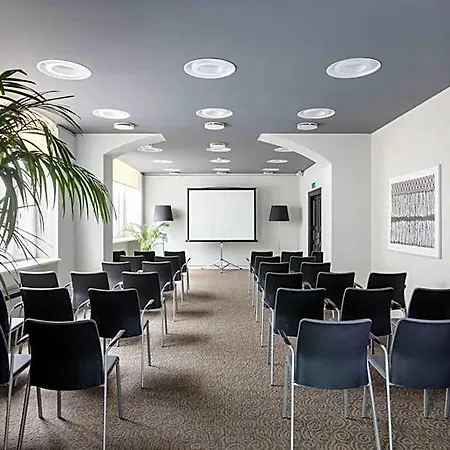 Hotel Neiburgs 4*